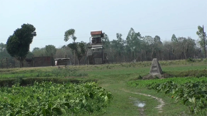 পাটগ্রাম সীমান্তে ১২ জনকে পুশইনের চেষ্টা, বাধা বিজিবির